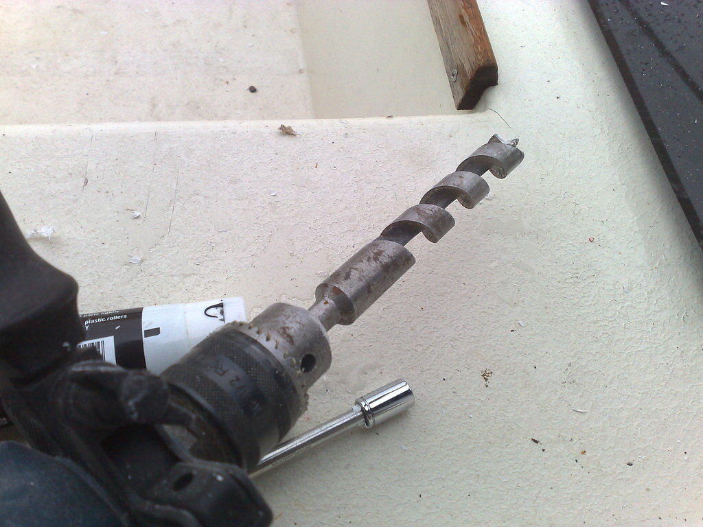 Prikka/mutterisyvennykselle käytetty 30mm terä. Loistava työkalu.