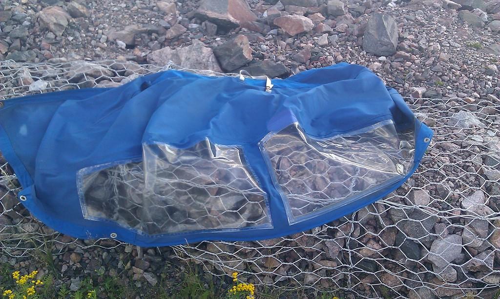 17.6 Eilen tuli harjattua tuota raa'alla Kloriinilla tuota pari tuntia. Tänään sitten Hempelin kyllästämisaineella käsitelty. Ku