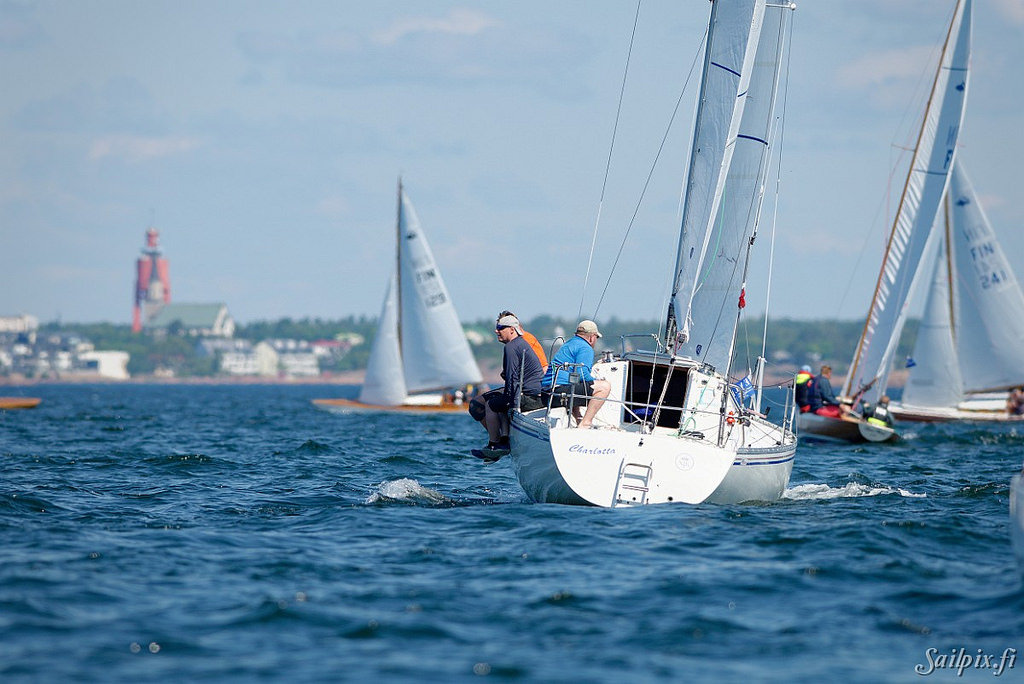 Tällaisellä skuuttkulmalla/infucker-säädöllä ajetaan nykyään
©sailpix