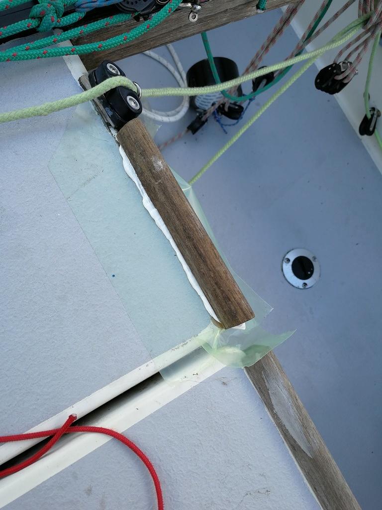 15.6 Kovin testi, jos tuo lista pysyy uskaltaisin nostaa veneen tuolla massalla.