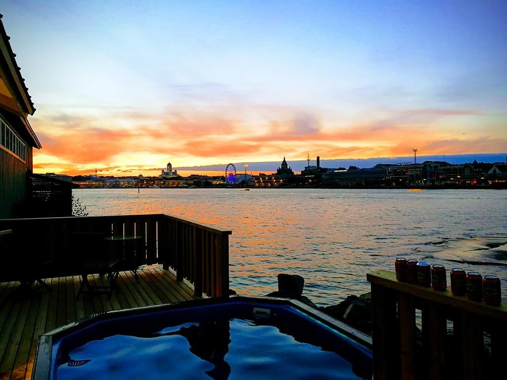1.8 Valkosaari/NJK. Sauna on melkoisen hieno. 