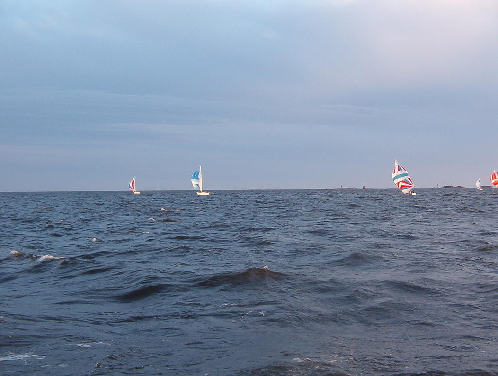 Spinnustrekkiä Onaksen Portin jälkeen.
Noin 9-10m/s.
