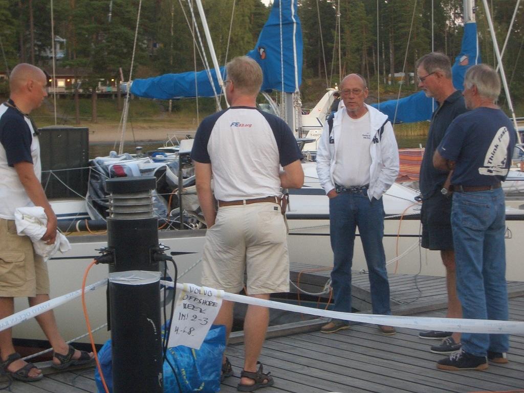 CIMG0387
 Harald ja Tomppa miettivät ja arvailevat.
© Niku Wärnhjelm