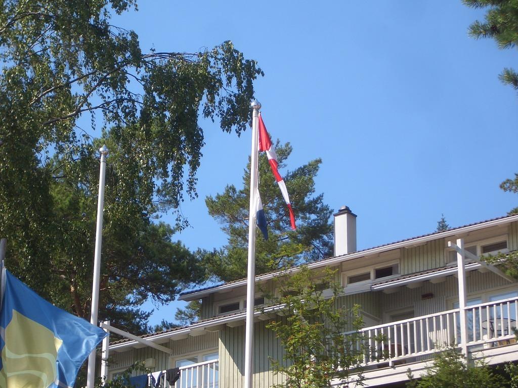 AP A-lipun päällä tarkoittaa että odotetaan
maissa. Tätä nähtiin riittävästi.
 
© Niku Wärnhjelm