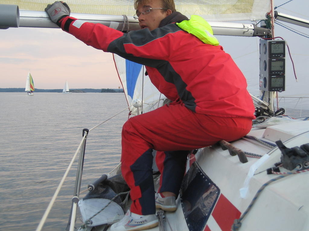 1.6 knots venevauhtia, tuulimittari on pysähtynyt
© Aleksi