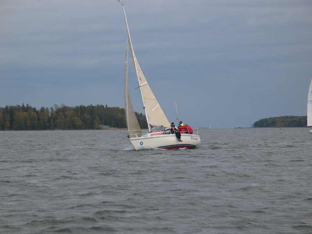Charlotta maalisuoralla

© Esa Törmä