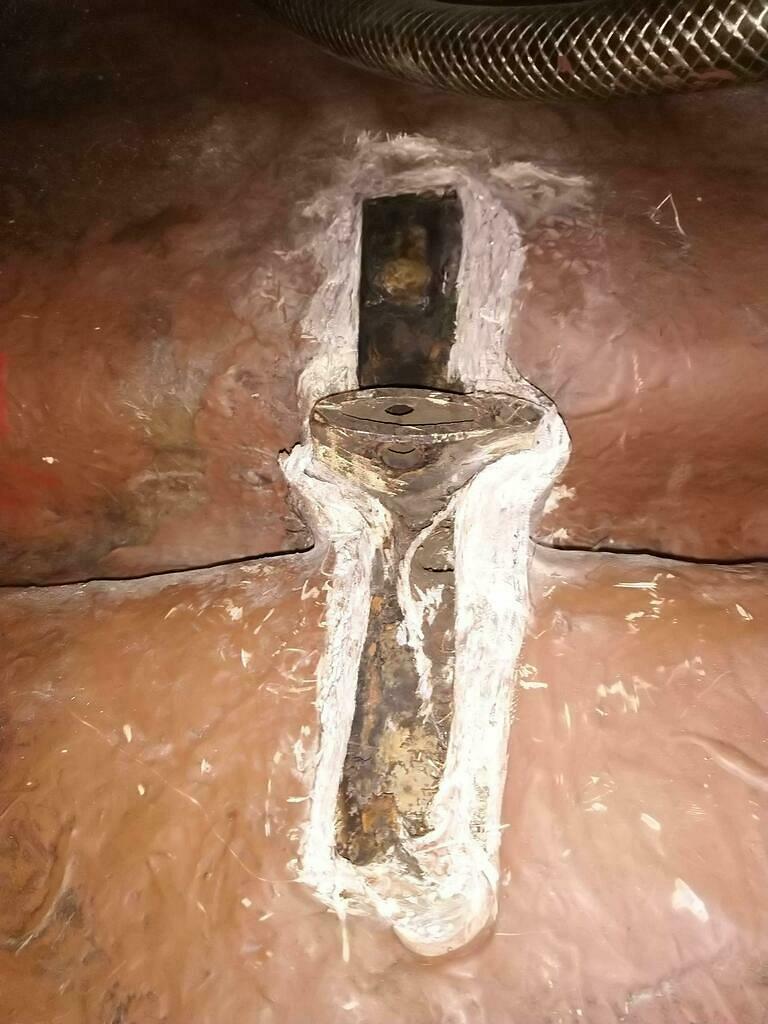 Molemmat lattaraudat irti