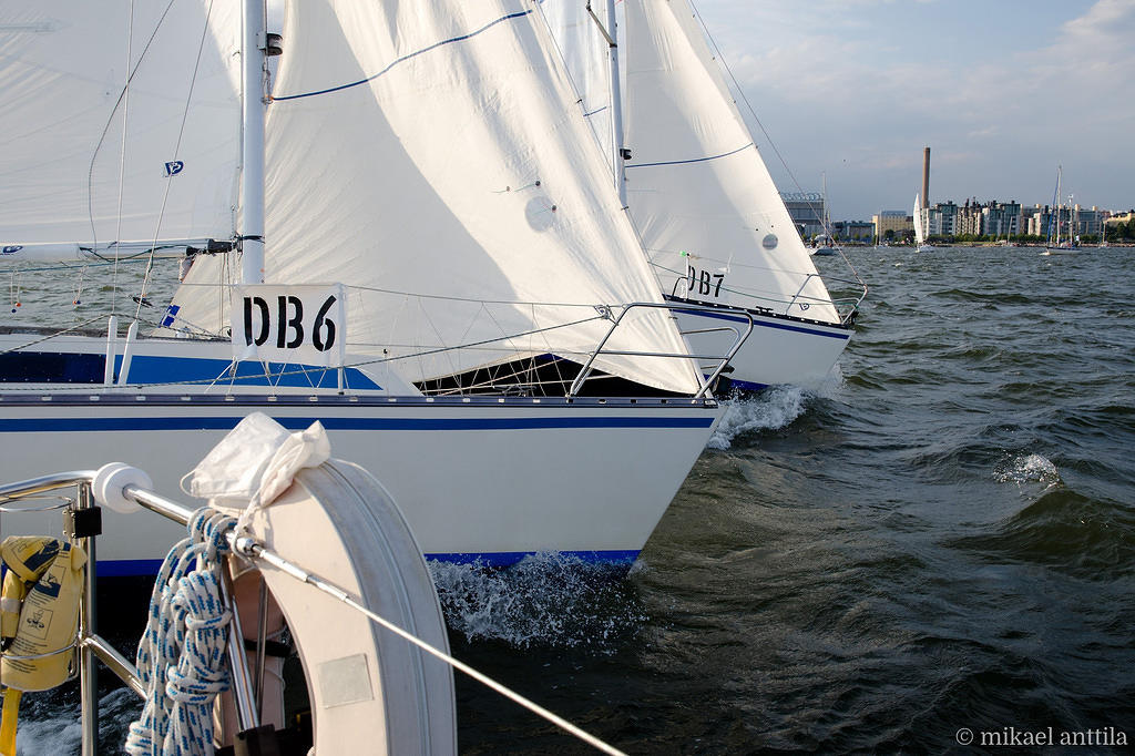 Subbota (DB7) and Lilié (DB6) seconds before start of HTR 2016. Subbota is on the layline to STBD mark, Lilié is barging.