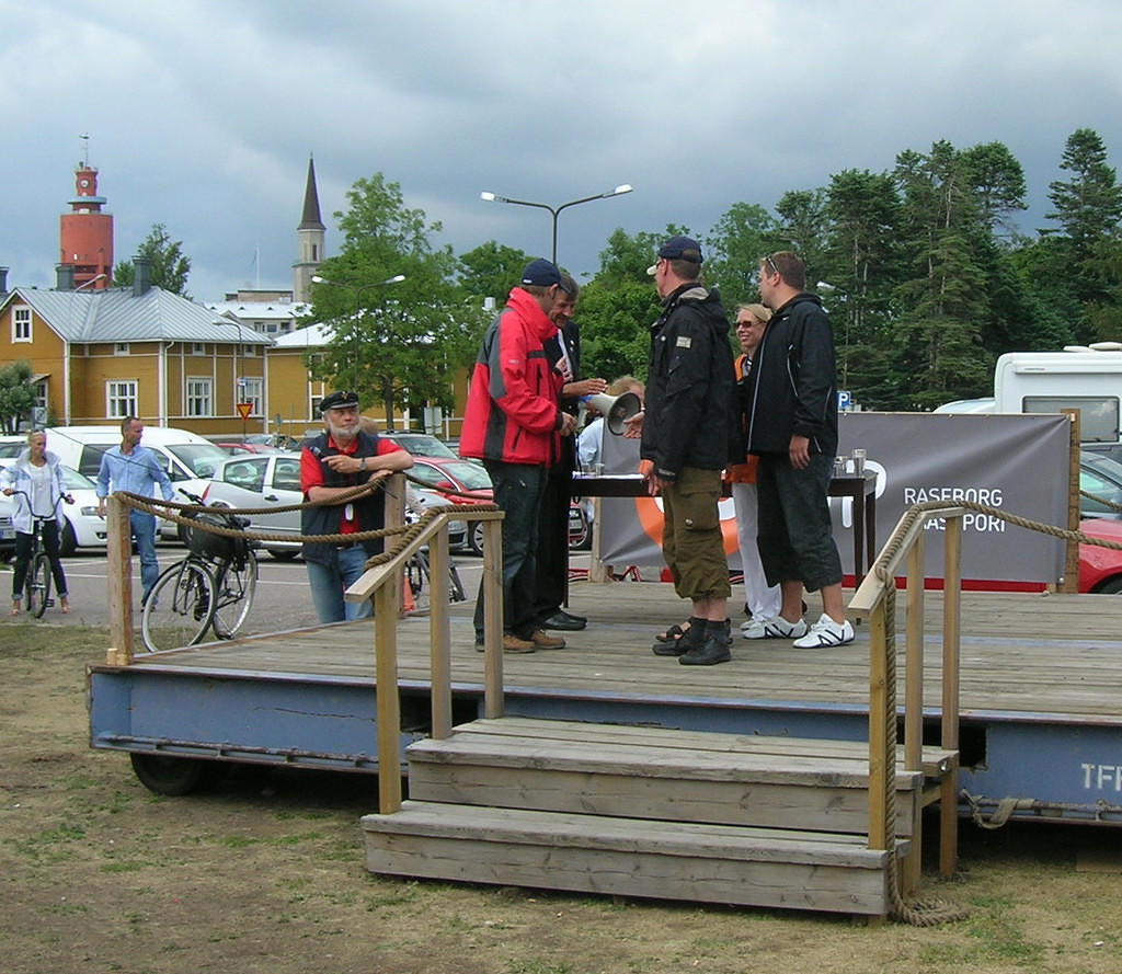 2008-07-03-19-14-49

© Réa Maxwell

1. päivän kakkosena Pikku-Myy