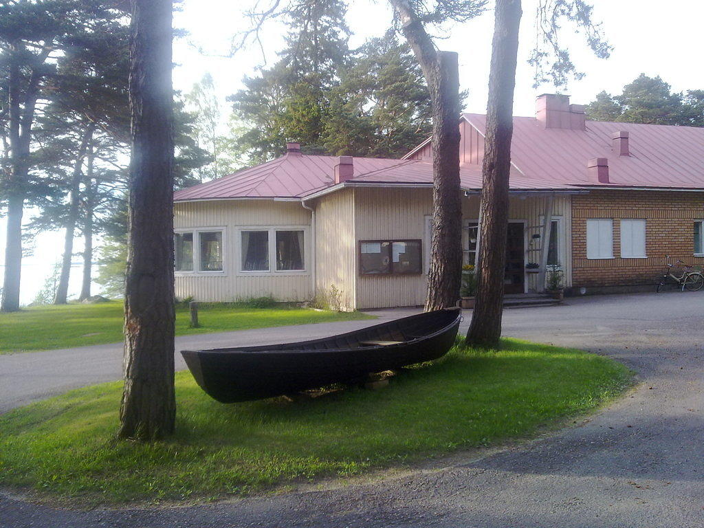 Tiedusteluretki, paviljonki parkkipaikalta katsottuna. Kyseisessä paikassa illanvietot+palkintojenjako