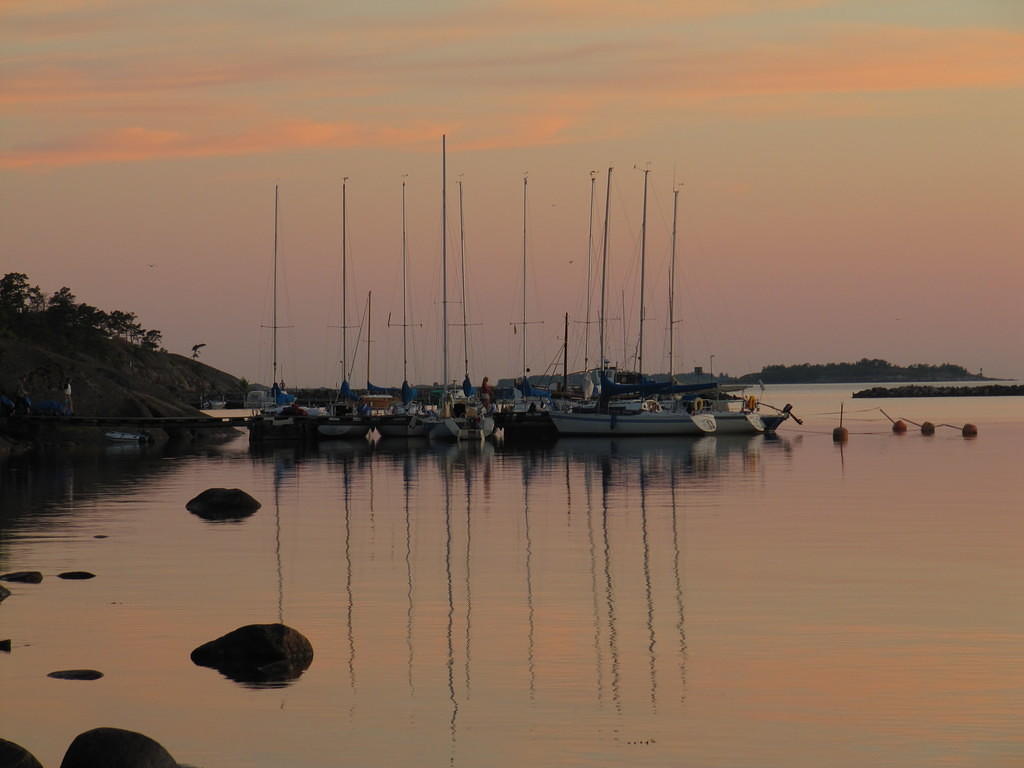 Ilta on laskeutunut 

© Réa Maxwell 2010