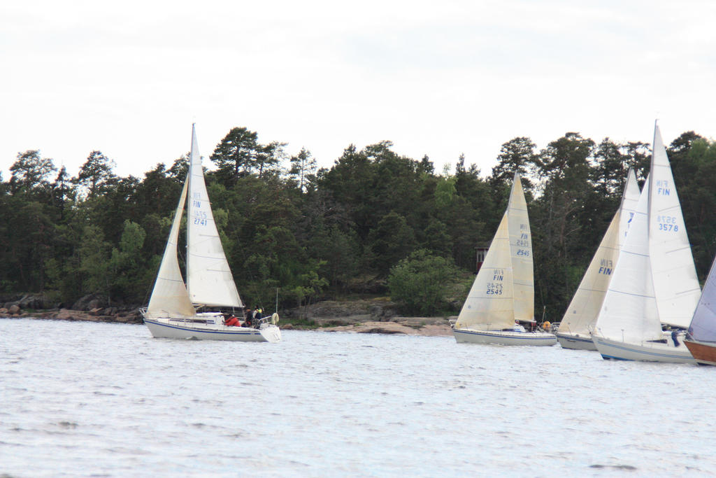 WHC 3/2012

Lisbeth, MErelli, Olga, Bajan, T-mini lähdössä

© Janne Timonen 2012