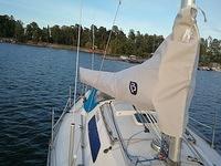 Uusi puomipeite on just eikä melkein mitoiltaan