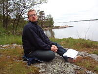 Peik, Charlottan pianisti.