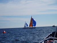 Kuva; Leif Ramm-Schmidt, s/y Tarantella II

Charlotta ohittaa 2-ton Touchdownin, eiku... :)