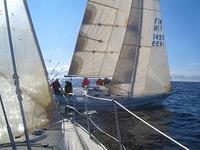 CIMG1784
Minnamari ohittaa Fiftyfunin keulan edestä paaralla
© Niklas Wärnhjelm (FiftyFun)