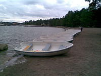 Vastaavanlainen Terhi385 Matinkyl&auml;n rannalla, myyt&auml;v&auml; vene ei ole juuri kuvan vene mutta vastaava.