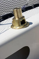 Harken 32.2. bronze base is installed.