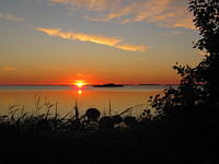 Näitä auringonlaskuna on näköjään kuvattu

© Réa Maxwell 2010