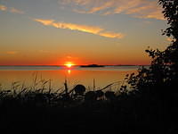 Näitä auringonlaskuna on näköjään kuvattu

© Réa Maxwell 2010