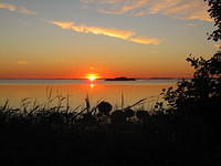 Näitä auringonlaskuna on näköjään kuvattu

© Réa Maxwell 2010