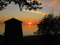 Näitä auringonlaskuna on näköjään kuvattu

© Réa Maxwell 2010